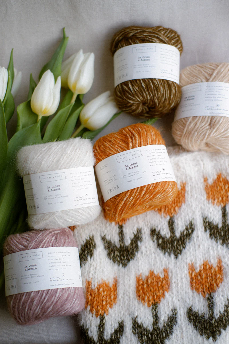 Winter Bulbs Cowl by Laura Mimosa Cafe Lanar - Image 6