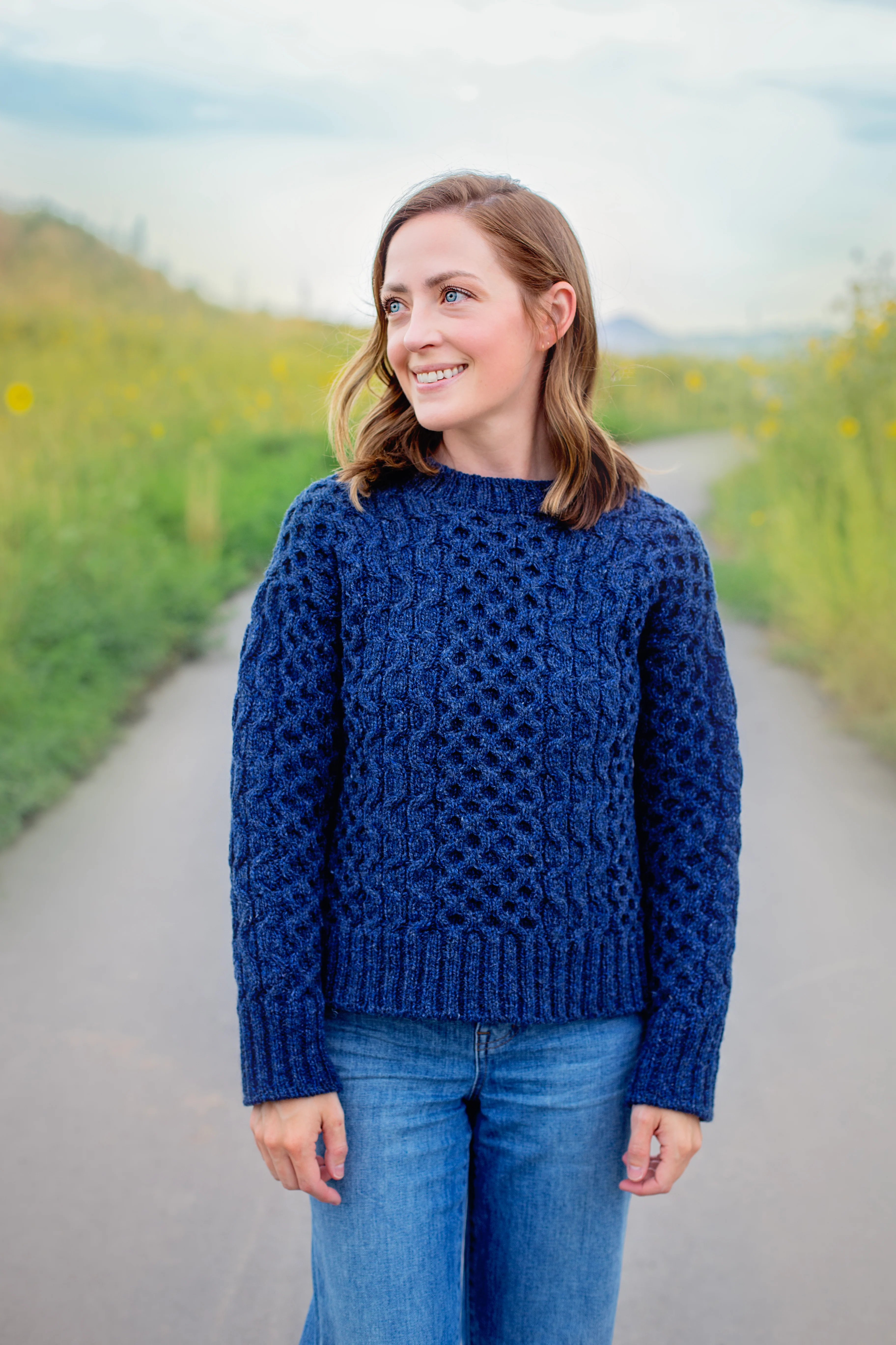 Tayler Anne Knits - The Apiary Sweater kit de laine - Image 5