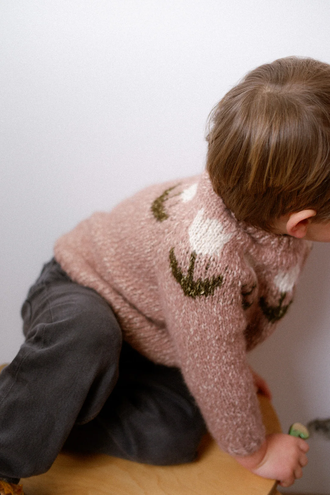 Winter Bulbs Sweater Junior Version by Laura Menendez Mimosa Cafe Lanar - Image 4