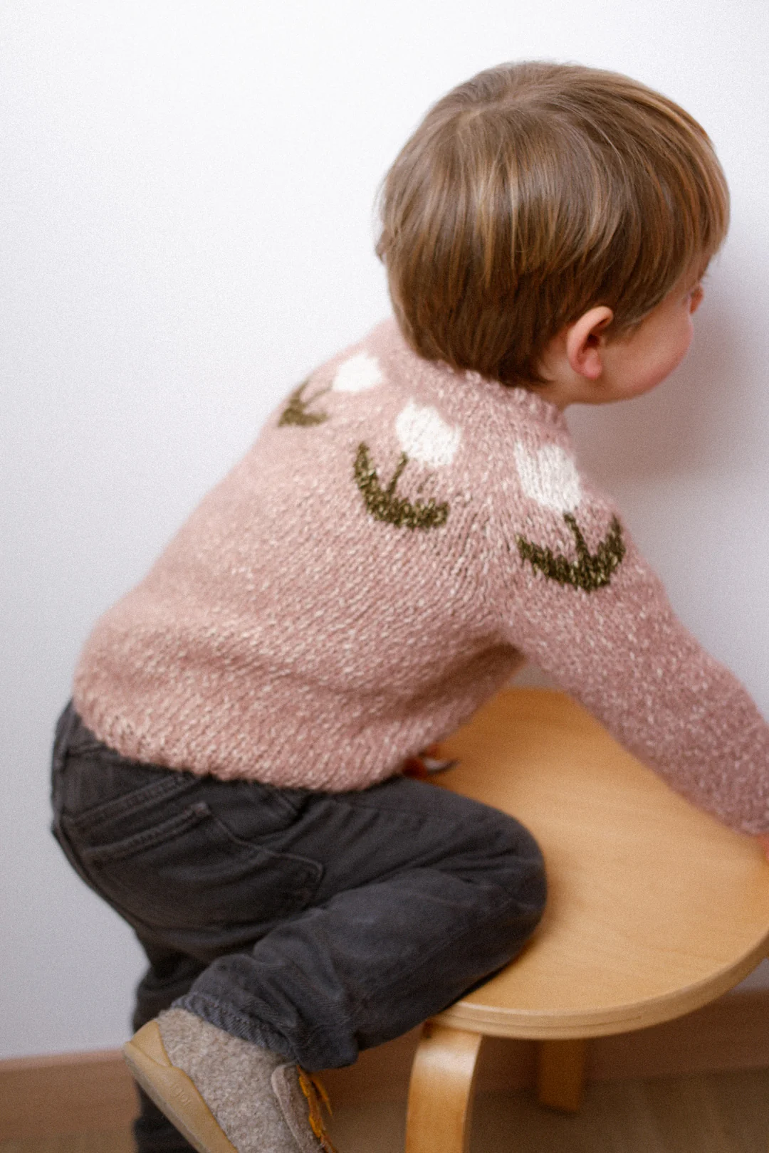 Winter Bulbs Sweater Junior Version by Laura Menendez Mimosa Cafe Lanar - Image 5